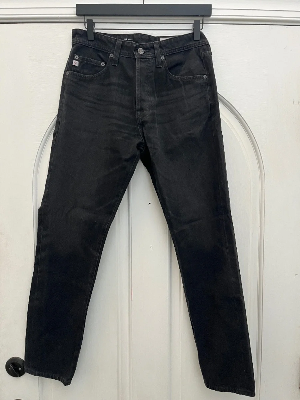 AG Jeans 'The Apex - Relaxed Tapered' - Black (sz28R)